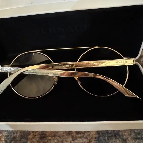 Versace Black and Gold Sunglasses - Picture 4 of 4